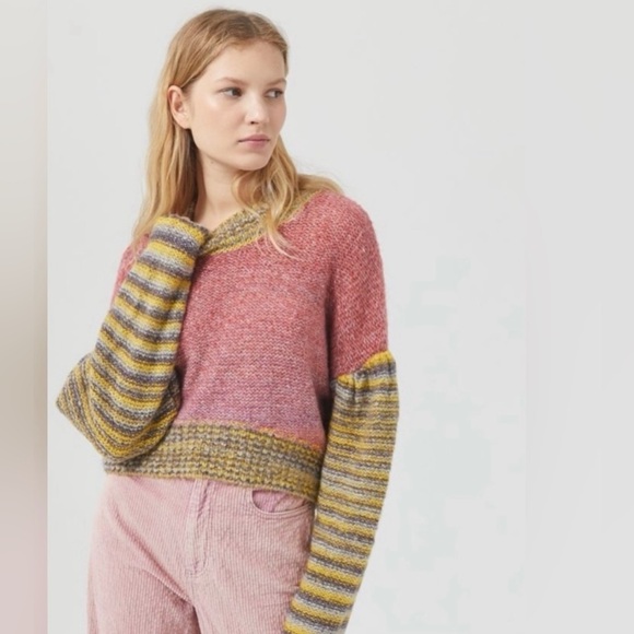 Urban Outfitters Knit Lennon Crop Sweater - Picture 2 of 10